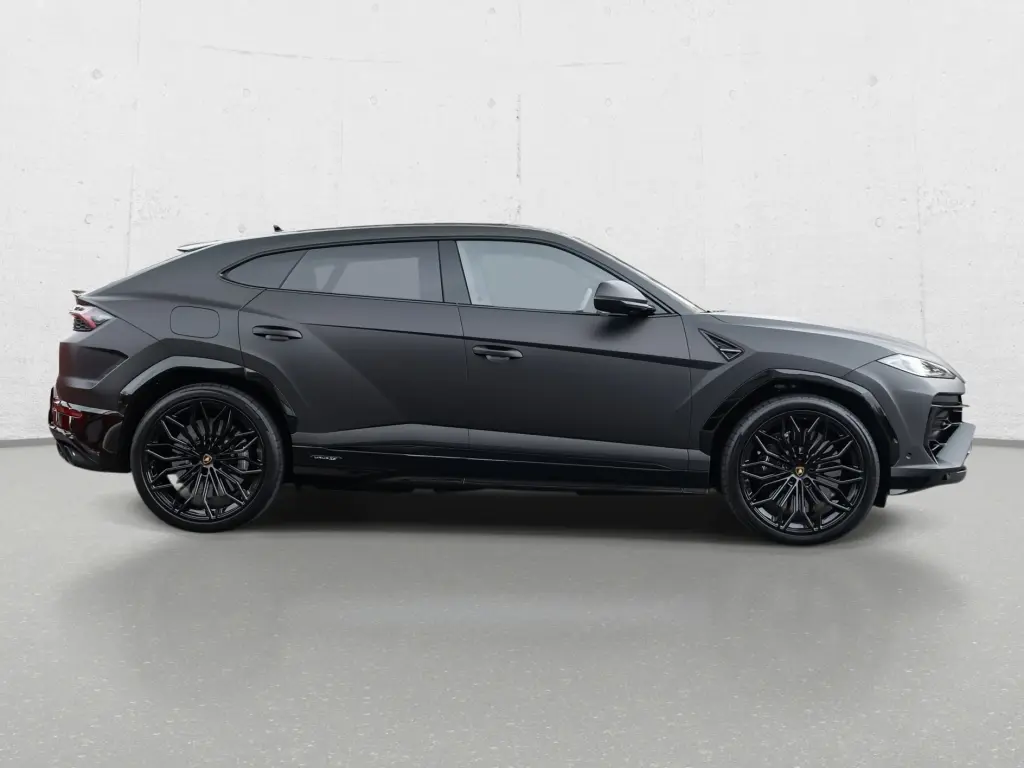 Image for 2025 Urus SE at position 2