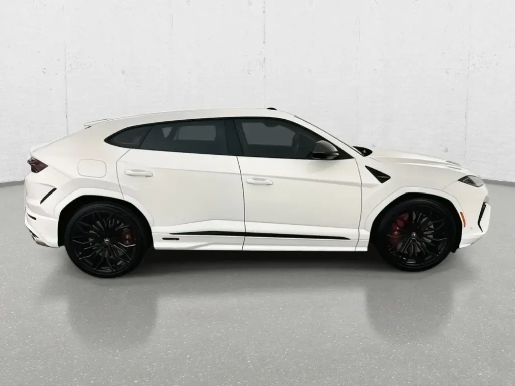 Image for 2025 Urus SE at position 2
