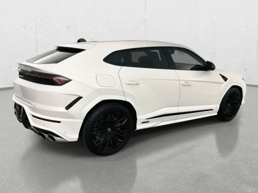 Image for 2025 Urus SE at position 3