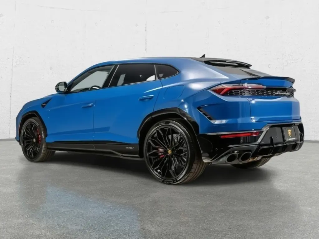 Image for 2025 Urus SE at position 3