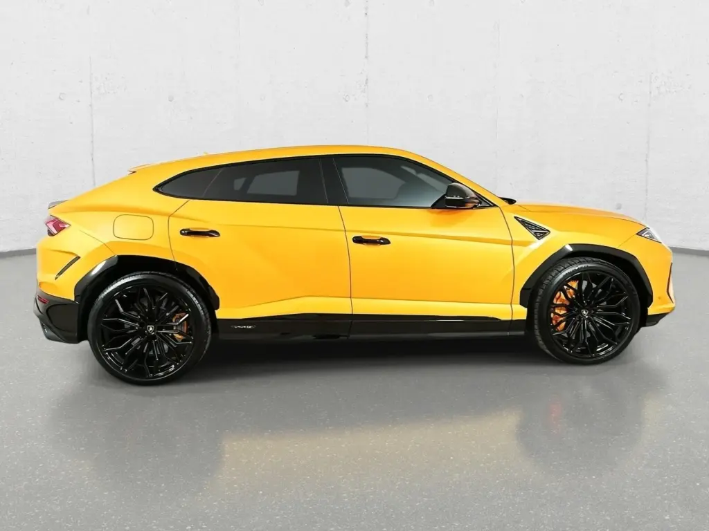 Image for 2025 Urus SE at position 2