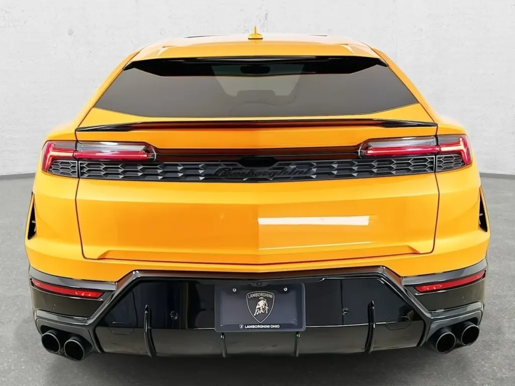 Image for 2025 Urus SE at position 4
