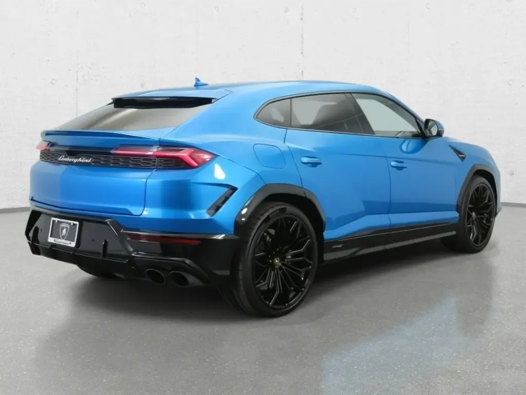 Image for 2025 Urus SE at position 3