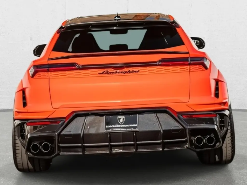 Image for 2025 Urus SE at position 4