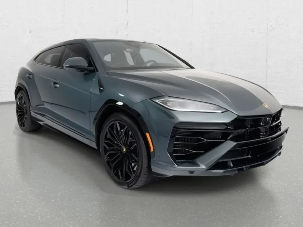 2025 Lamborghini Urus SE