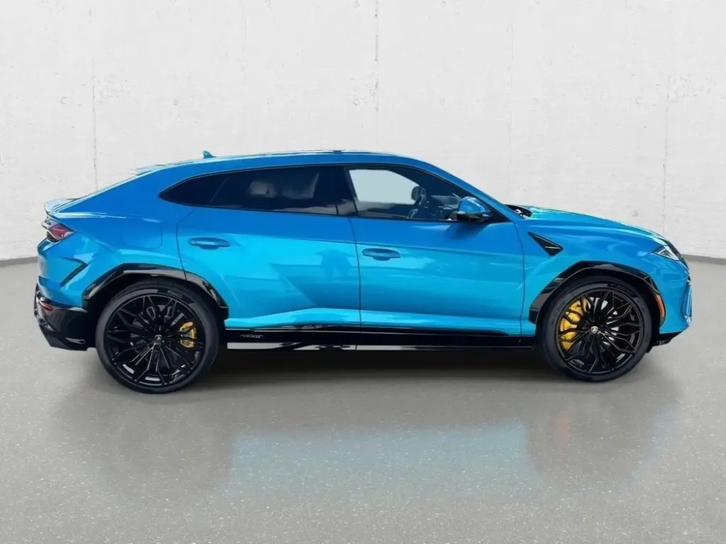 Image for 2026 Urus SE at position 2