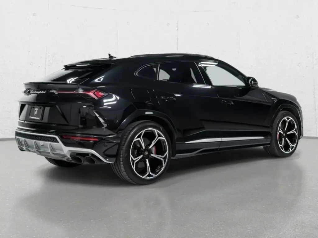 Image for 2020 Urus at position 3