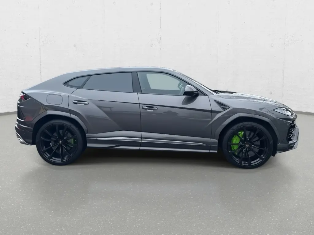 Image for 2021 Urus at position 2