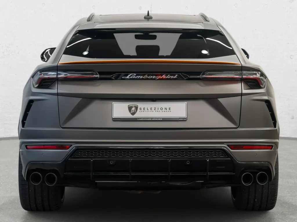 Image for 2021 Urus at position 4