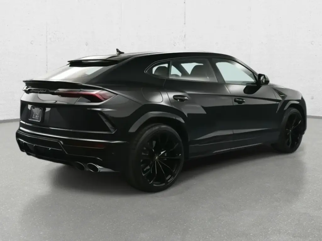 Image for 2021 Urus at position 3