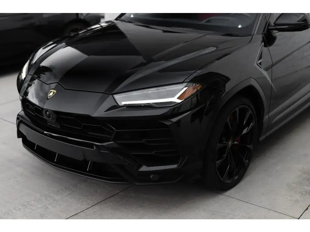Image for 2021 Urus at position 4