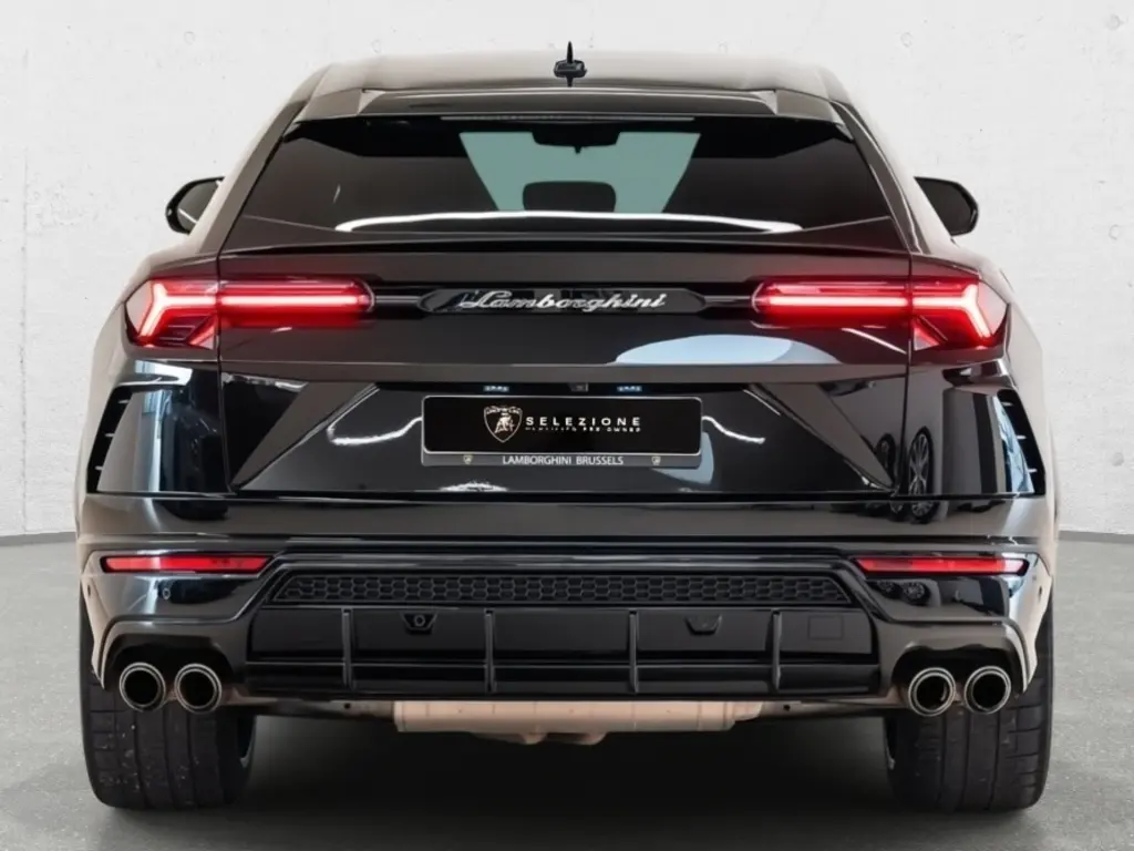 Image for 2022 Urus at position 4