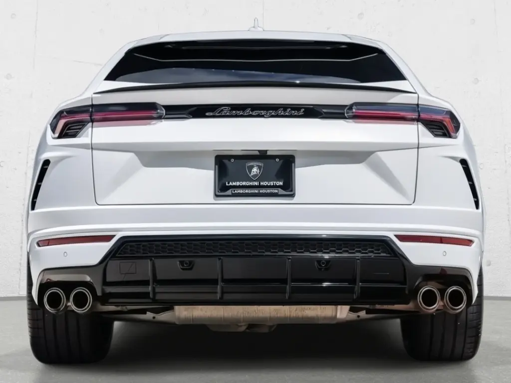 Image for 2022 Urus at position 4