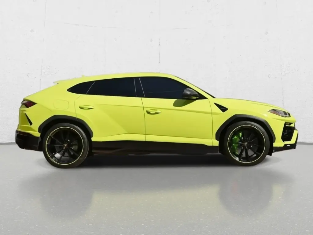 Image for 2022 Urus at position 2