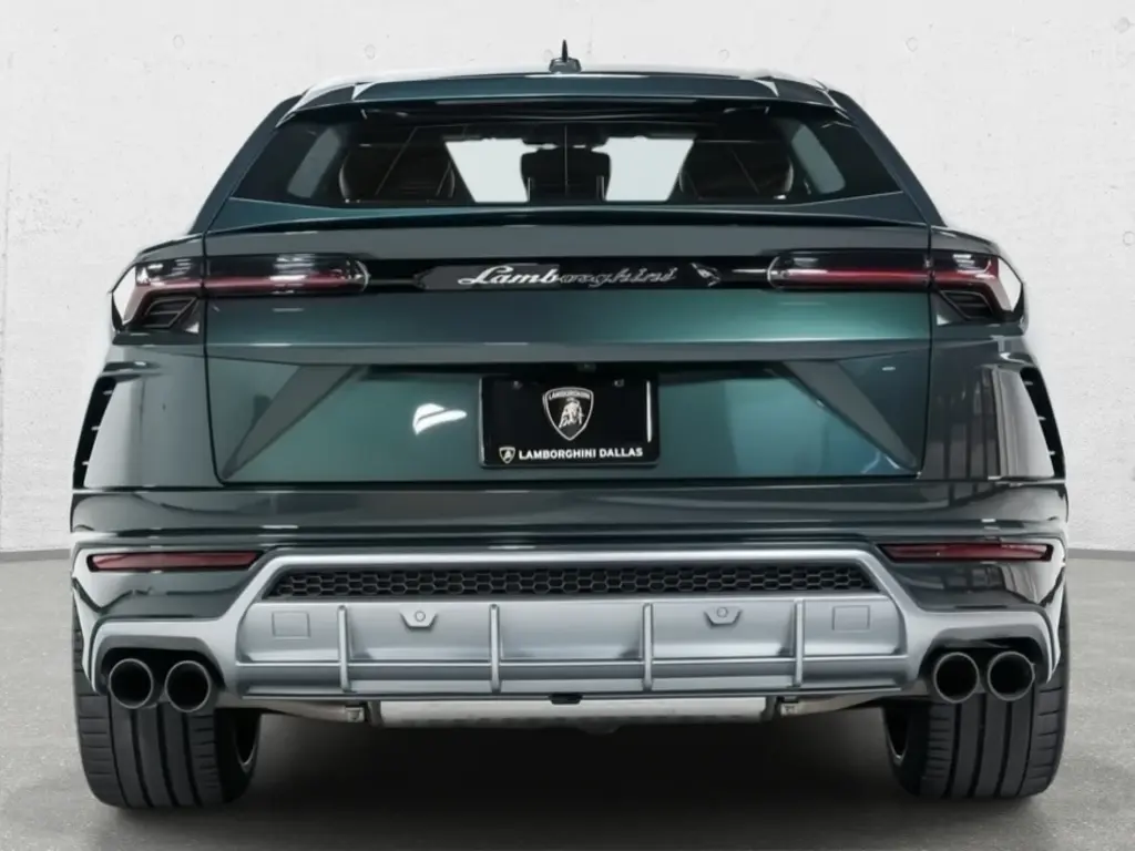 Image for 2022 Urus at position 4