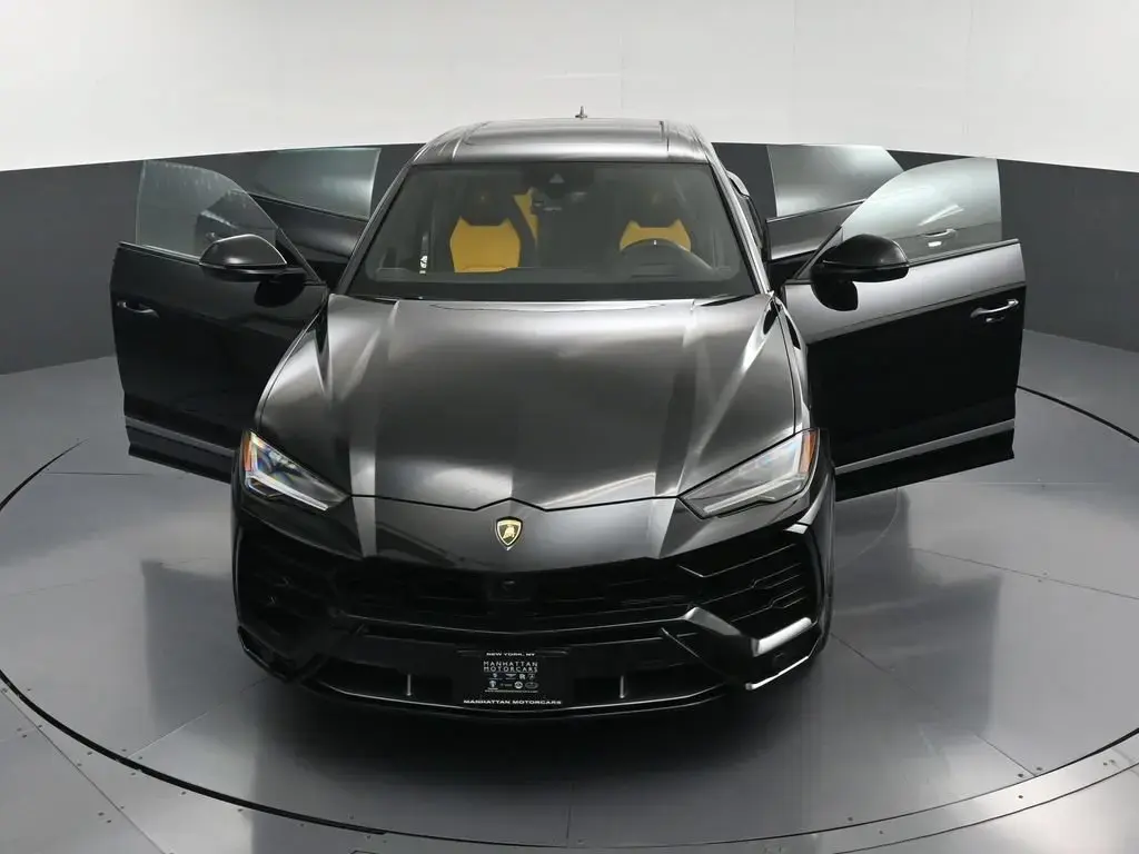 Image for 2022 Urus at position 5
