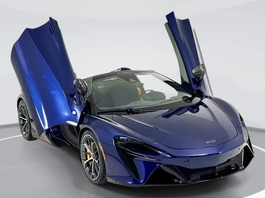 2025 McLaren Artura Spider