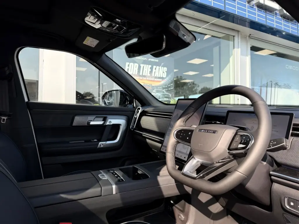 Image for 2026 JAECOO 7 Black Luxury SHS-P at position 4