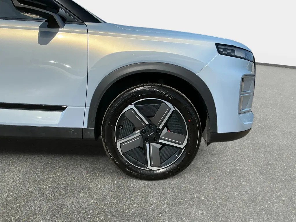 Image for 2025 JAECOO 7 Deluxe Petrol at position 4