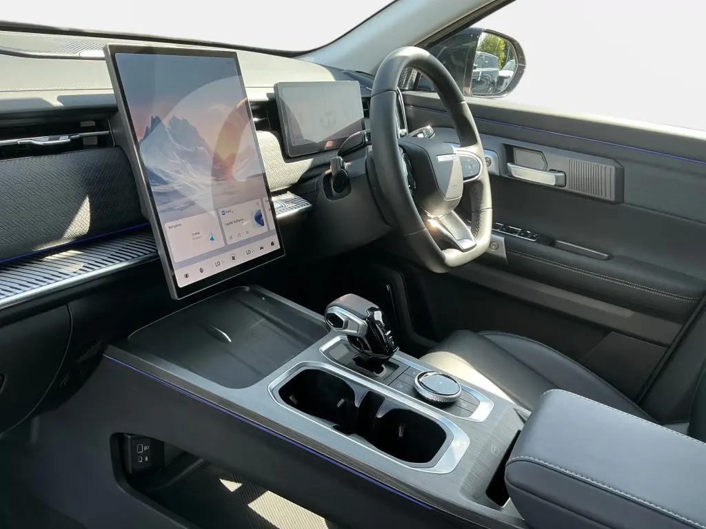 Image for 2025 JAECOO 7 Deluxe Petrol at position 3