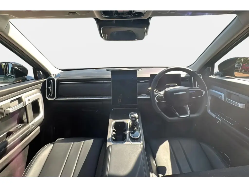 Image for 2025 JAECOO 7 Deluxe Petrol at position 3