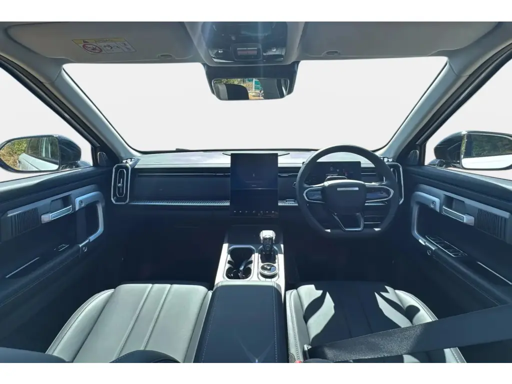Image for 2025 JAECOO 7 Deluxe Petrol at position 3