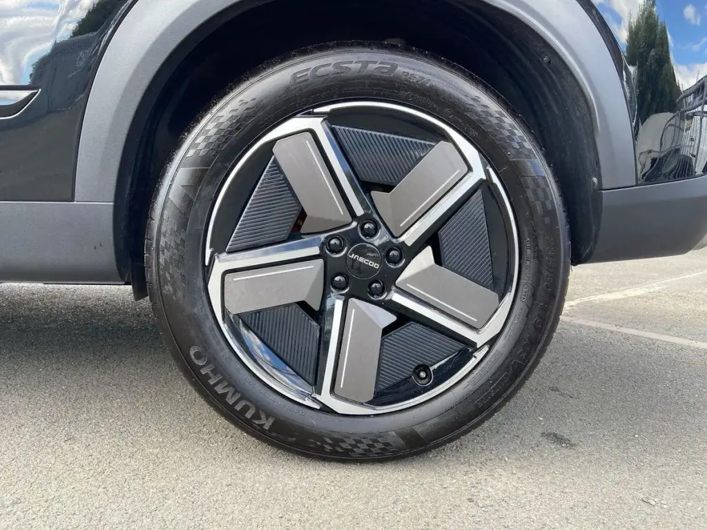 Image for 2025 JAECOO 7 Deluxe Petrol at position 4