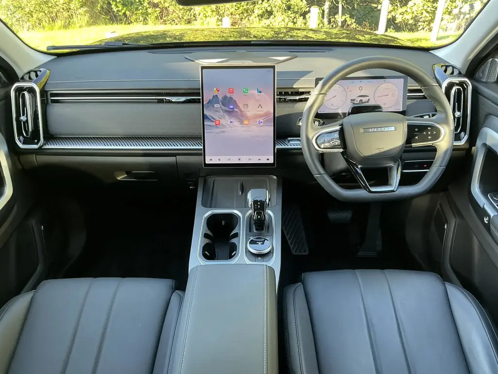 Image for 2025 JAECOO 7 Deluxe Petrol at position 3