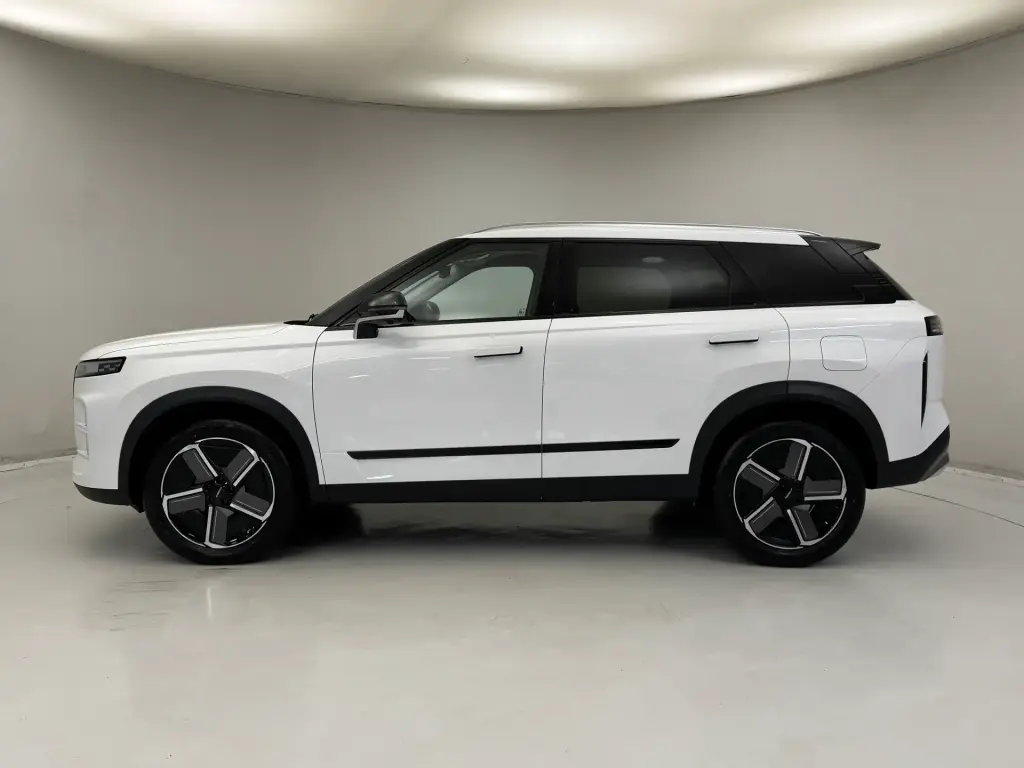 Image for 2025 JAECOO 7 Deluxe Petrol at position 4