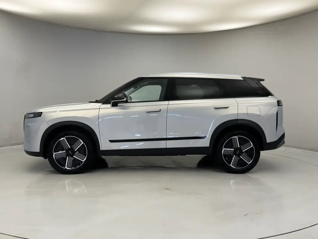 Image for 2025 JAECOO 7 Deluxe Petrol at position 4