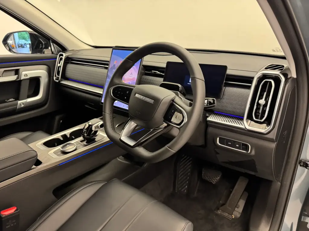 Image for 2025 JAECOO 7 Deluxe Petrol at position 3