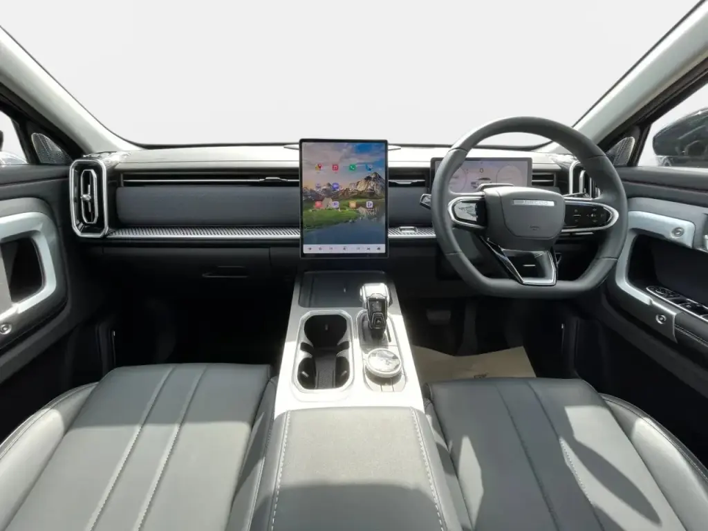 Image for 2025 JAECOO 7 Deluxe Petrol at position 3