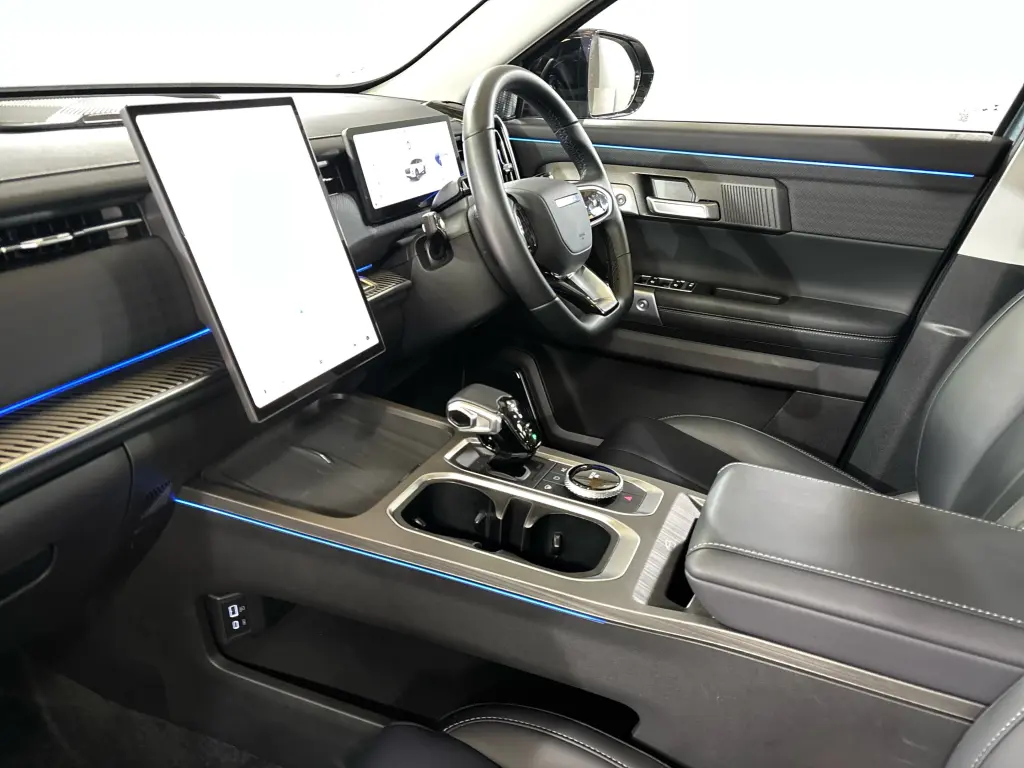 Image for 2025 JAECOO 7 Deluxe Petrol at position 3