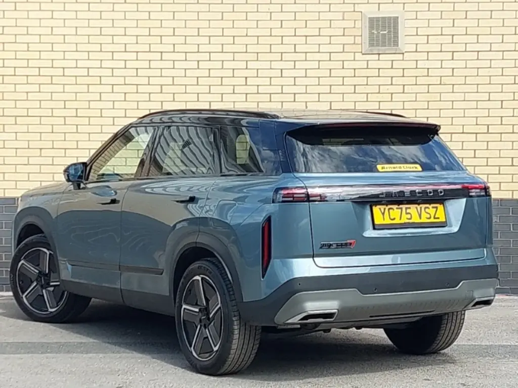 Image for 2025 JAECOO 7 Deluxe Petrol at position 2