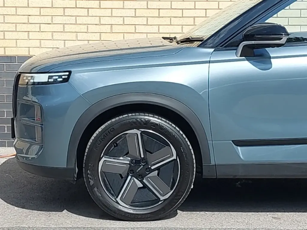 Image for 2025 JAECOO 7 Deluxe Petrol at position 4
