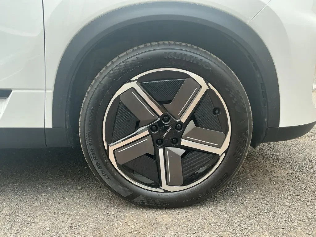 Image for 2026 JAECOO 7 Deluxe Petrol at position 4