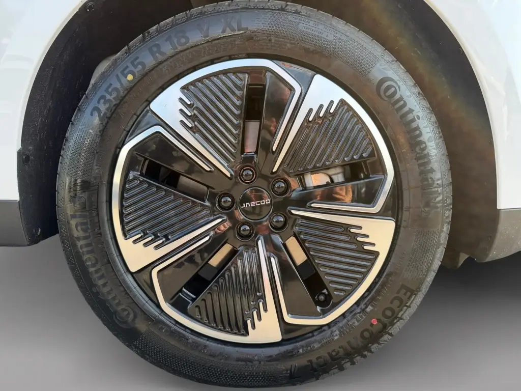Image for 2026 JAECOO E5 Luxury Electric at position 4