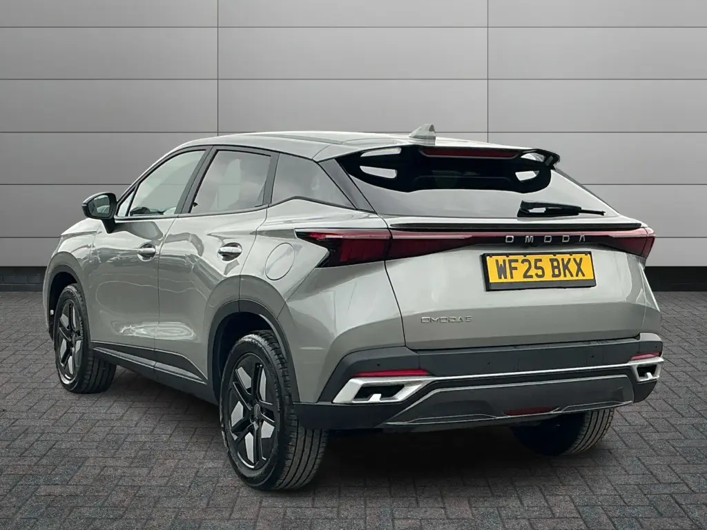 Image for 2025 OMODA 5 Knight Petrol at position 2