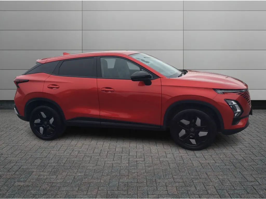 Image for 2025 OMODA 5 Knight Petrol at position 5