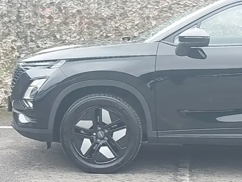 2026 OMODA 5 Knight Petrol image