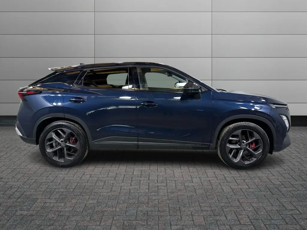 Image for 2024 OMODA 5 Noble Petrol at position 5