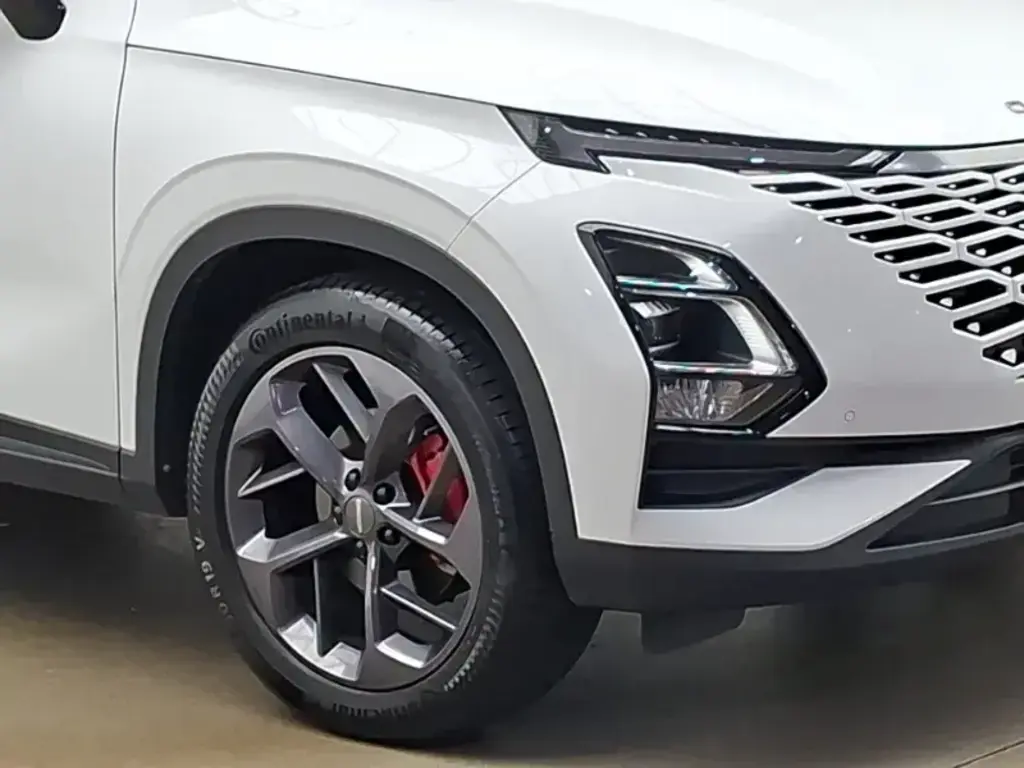 2024 OMODA 5 Noble Petrol image