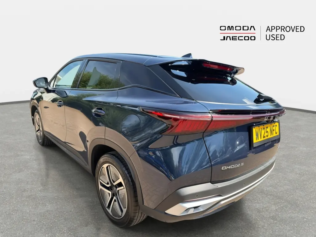 Image for 2024 OMODA 5 Noble Petrol at position 2