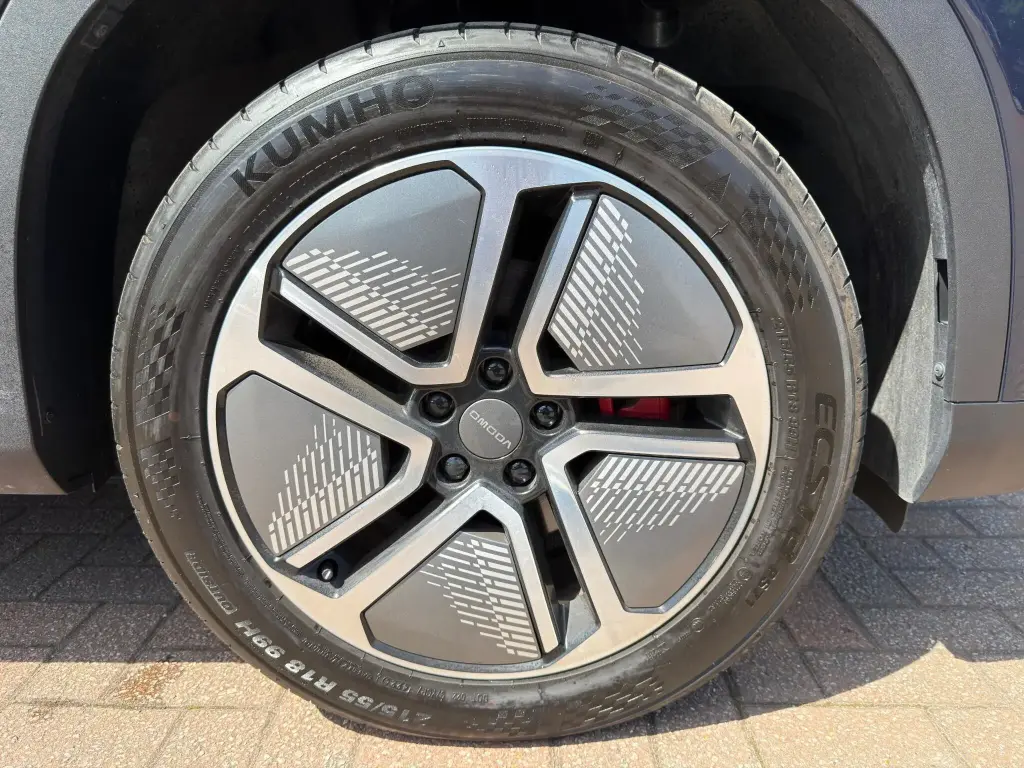 Image for 2024 OMODA 5 Noble Petrol at position 4