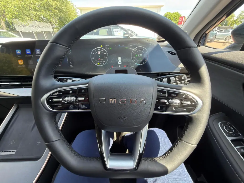 Image for 2024 OMODA 5 Noble Petrol at position 3