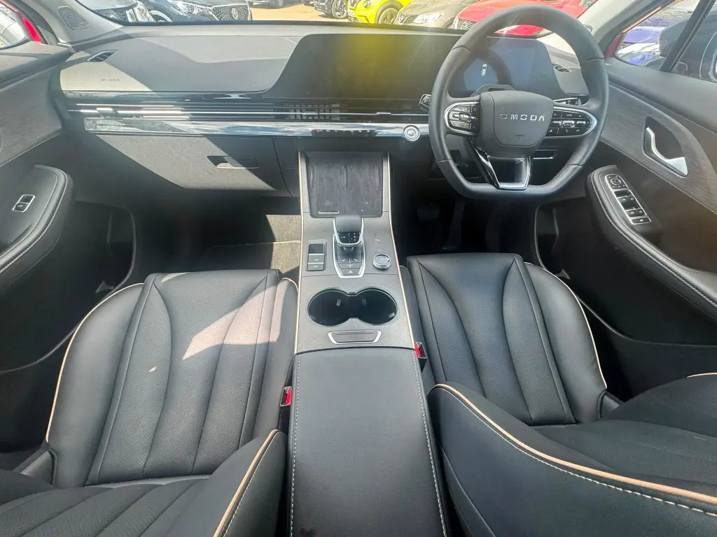 Image for 2024 OMODA 5 Noble Petrol at position 3