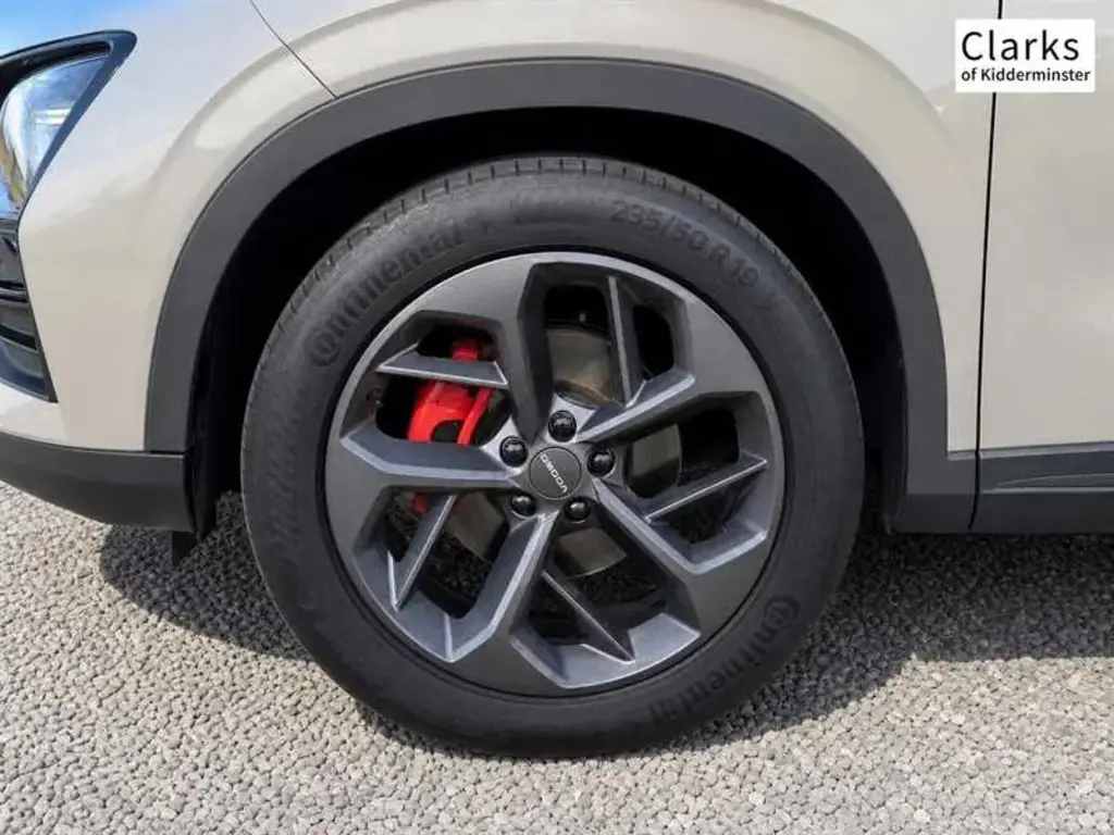 Image for 2024 OMODA 5 Noble Petrol at position 4