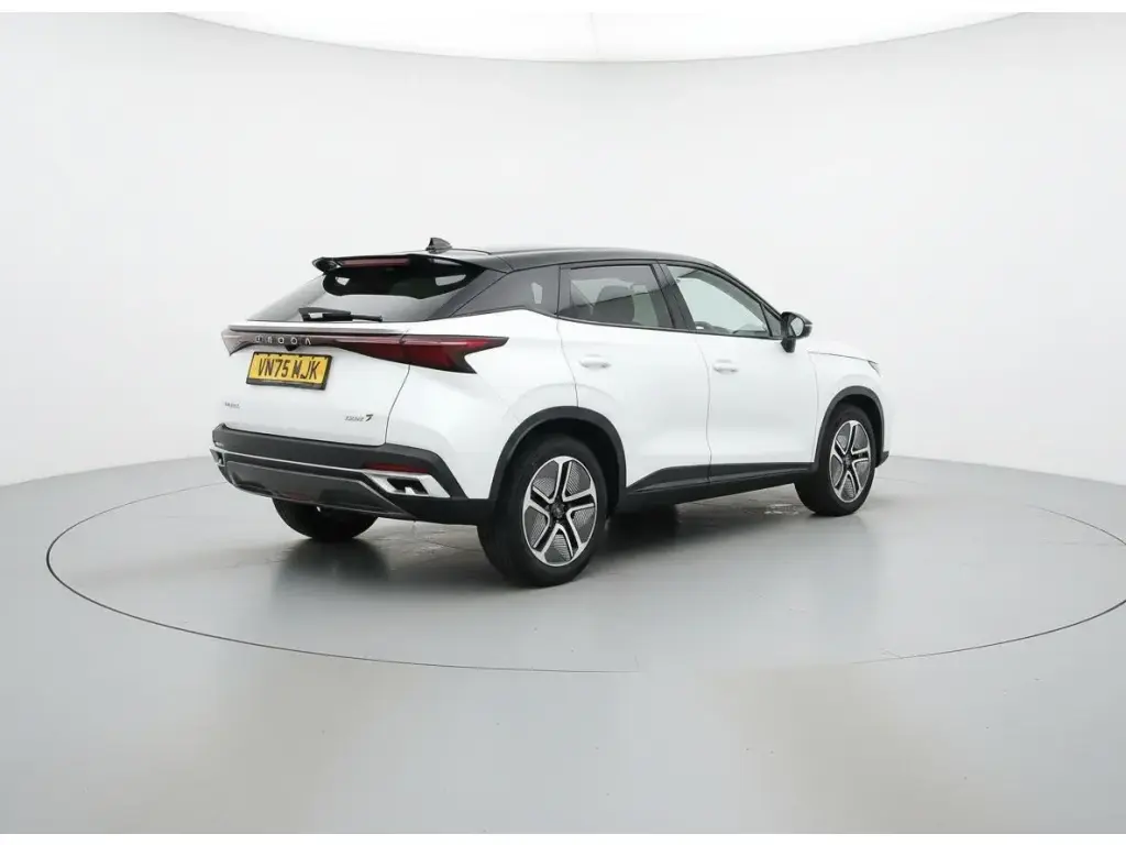 Image for 2025 OMODA 5 Noble Petrol at position 2