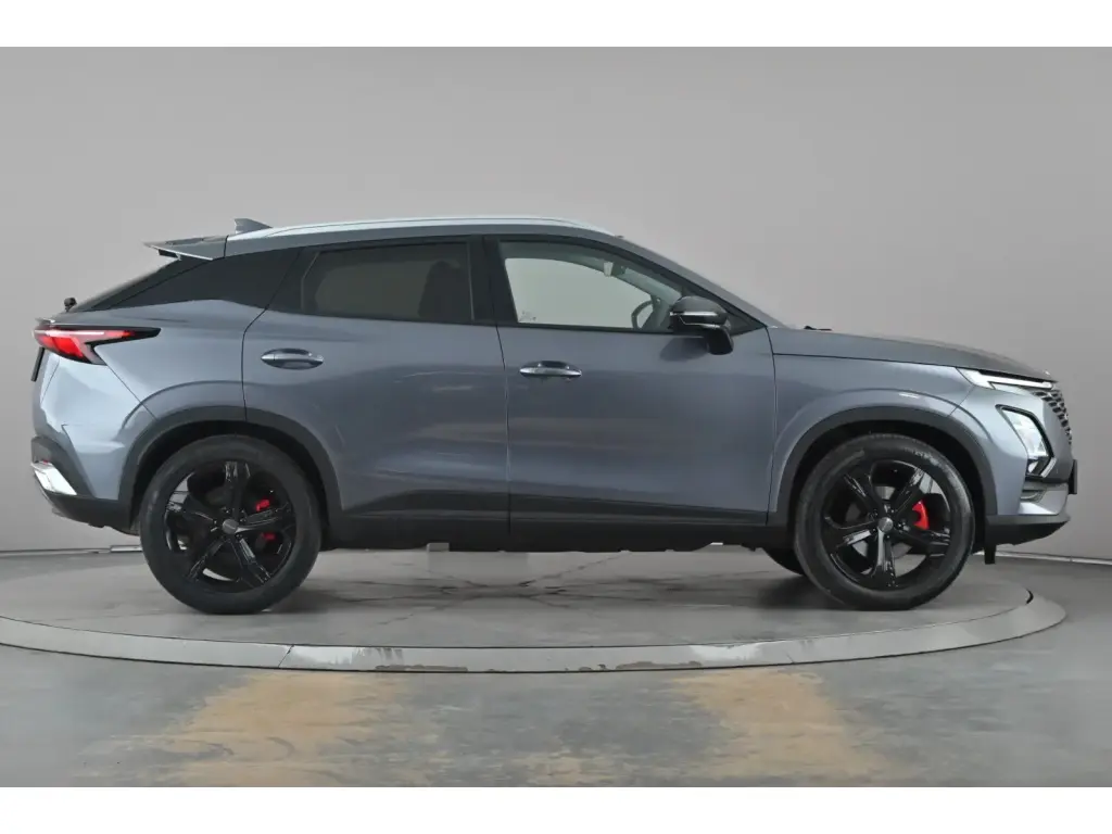 Image for 2025 OMODA 5 Noble Petrol at position 5