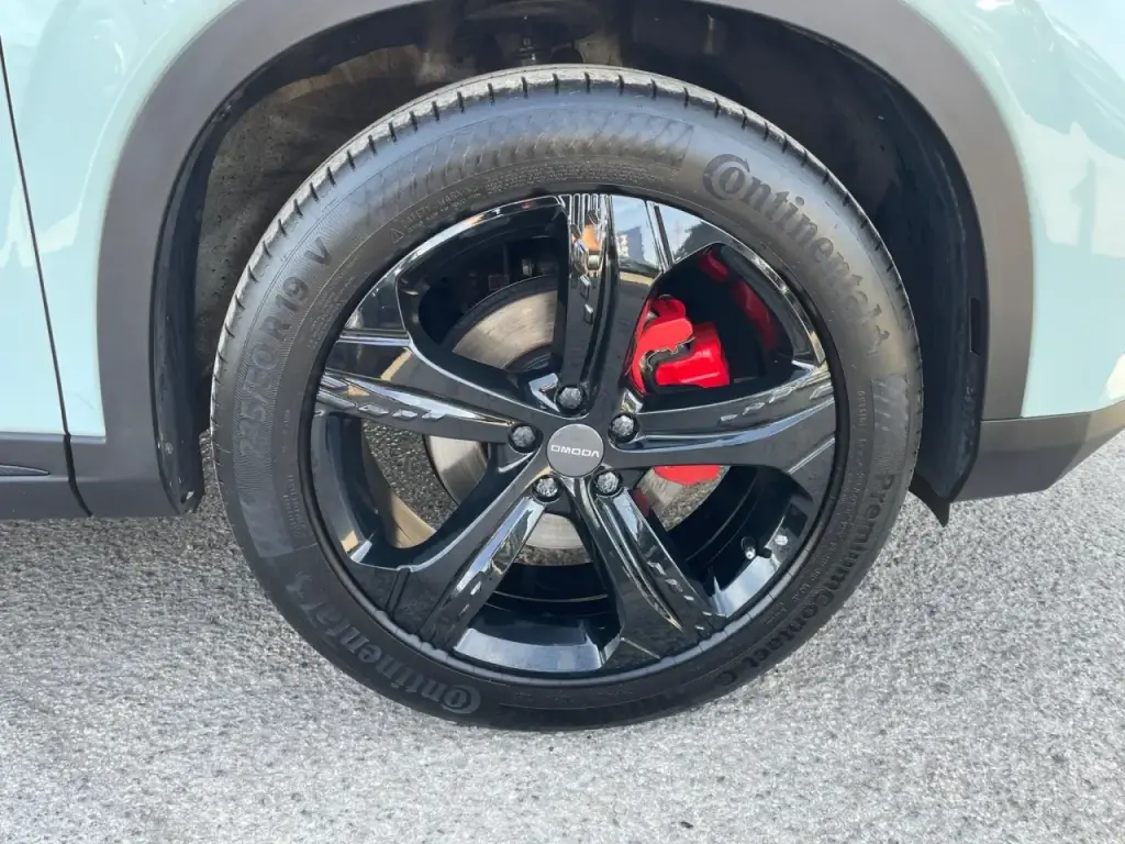 Image for 2025 OMODA 5 Noble Petrol at position 4